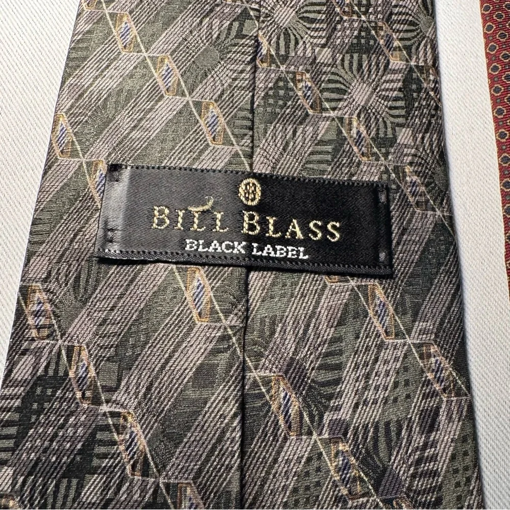 Timeless Vintage Men’s Tie Set - Countess Mara and Bill Blass